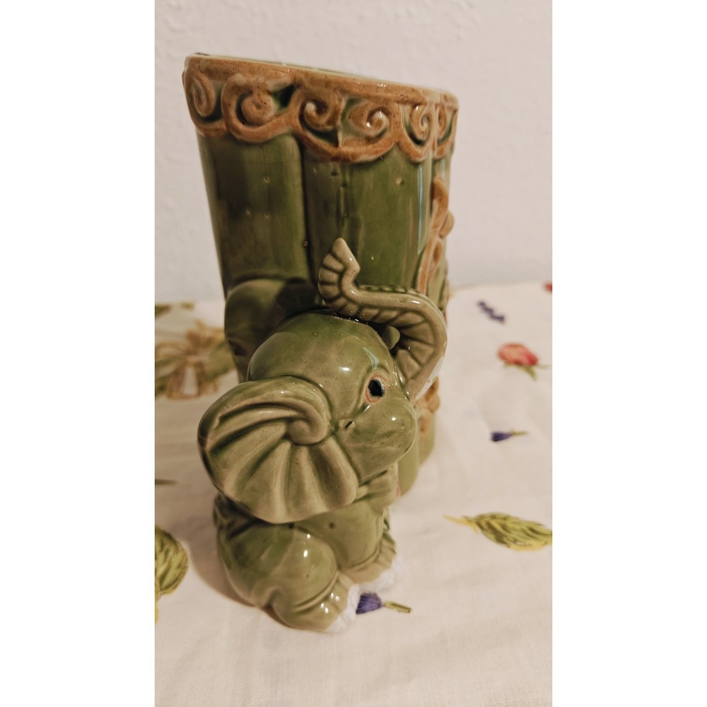 Vintage Baby Elephant Green Ceramic Vase/Planter Asian Motif - Picture 6 of 8